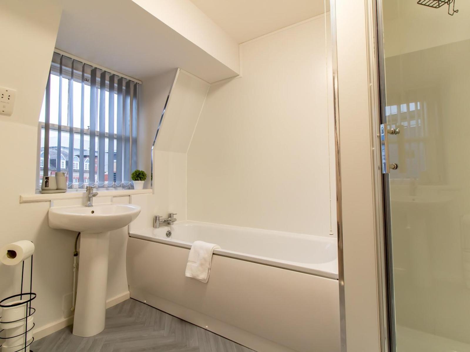 Stylish Maisonette Newcastle Pass The Keys Εξωτερικό φωτογραφία